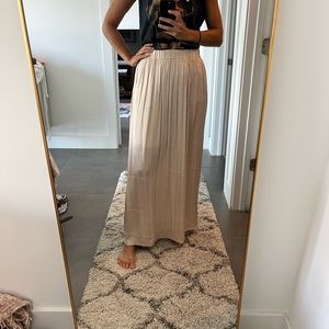 OWT H&M Champagne Skirt- EXCELLENT CONDITION